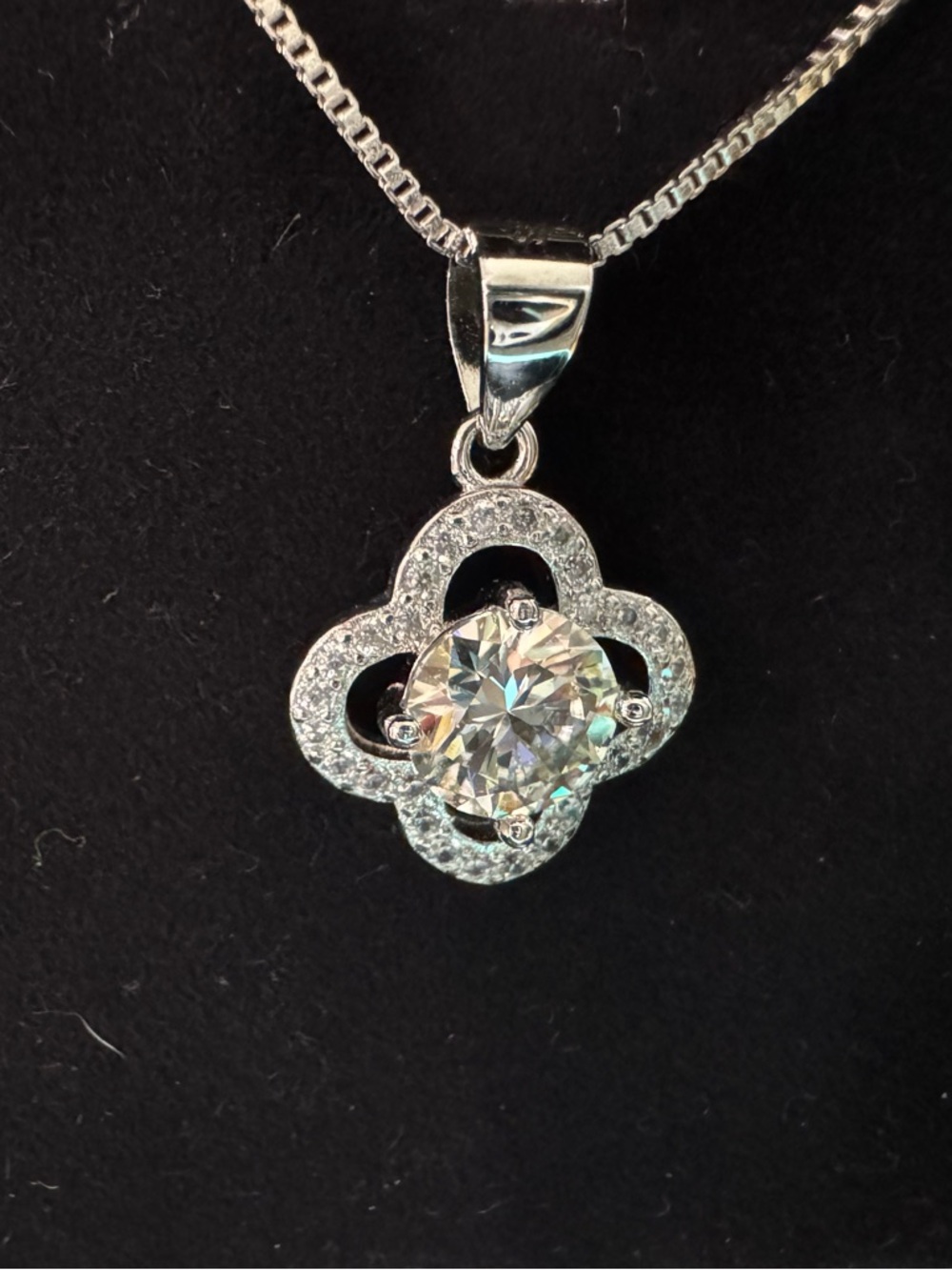 Moissanite Clover necklace set in 925 Sterling Silver NIB - Picture 10 of 11